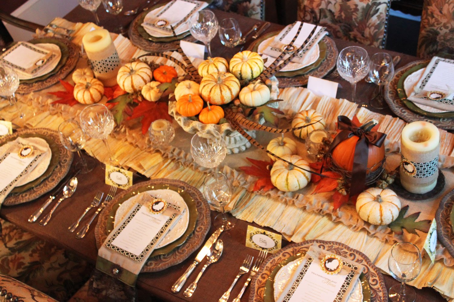 Decorating Your Dining Room Table For Thanksgiving
