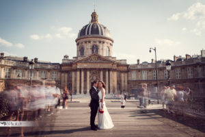 romantic couple photo shoot in Paris