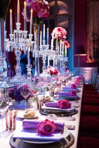 Candelabre fucsia and Pink tables cape