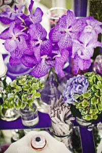 purple elegant table decor