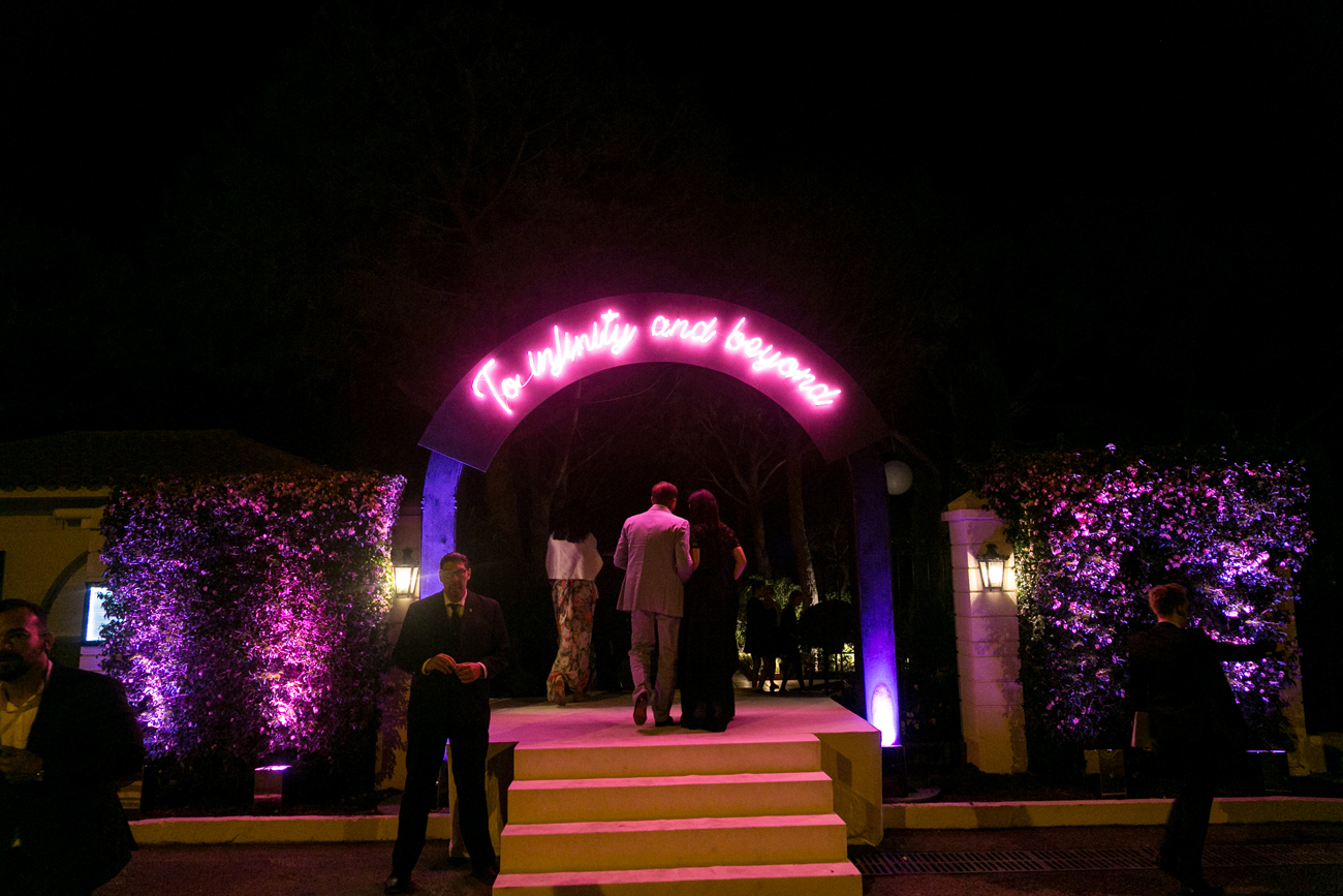neon-wedding-reception-sign