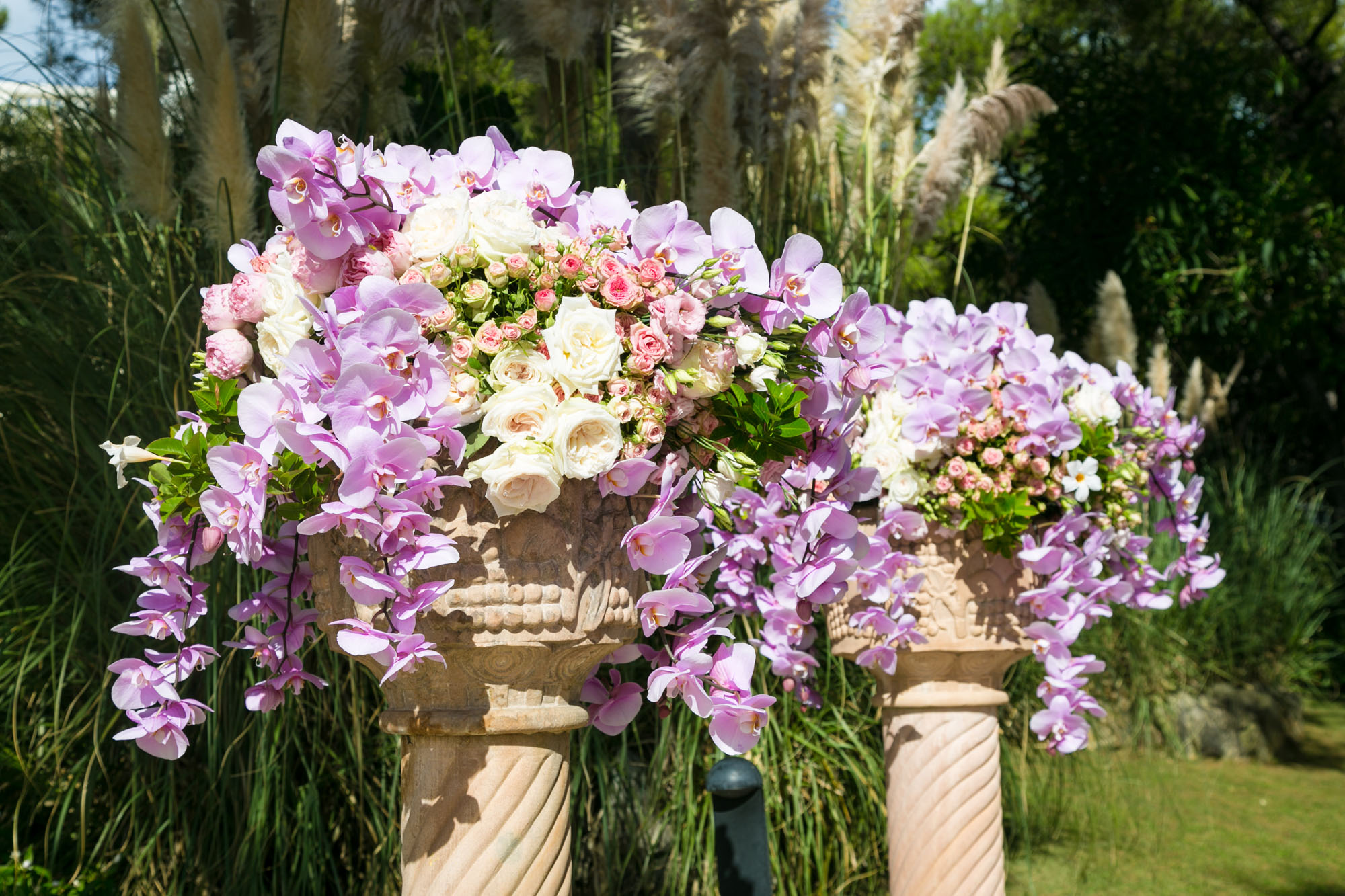 rose-and-orchid-flower-display