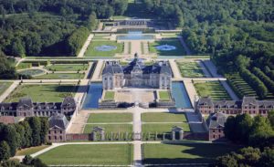 Chateau Vaux le vicompte wedding - Alejandra Poupel Events