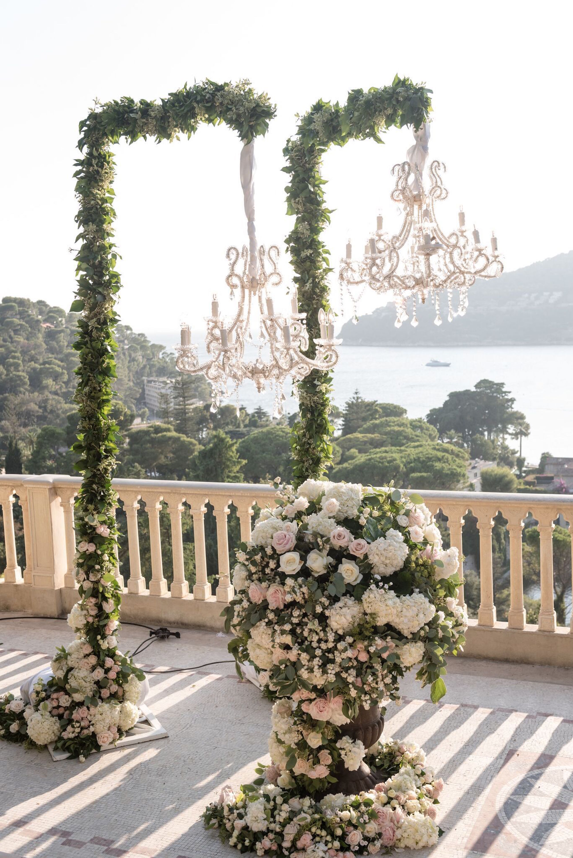 wedding-ceremony-florals-chandeliers