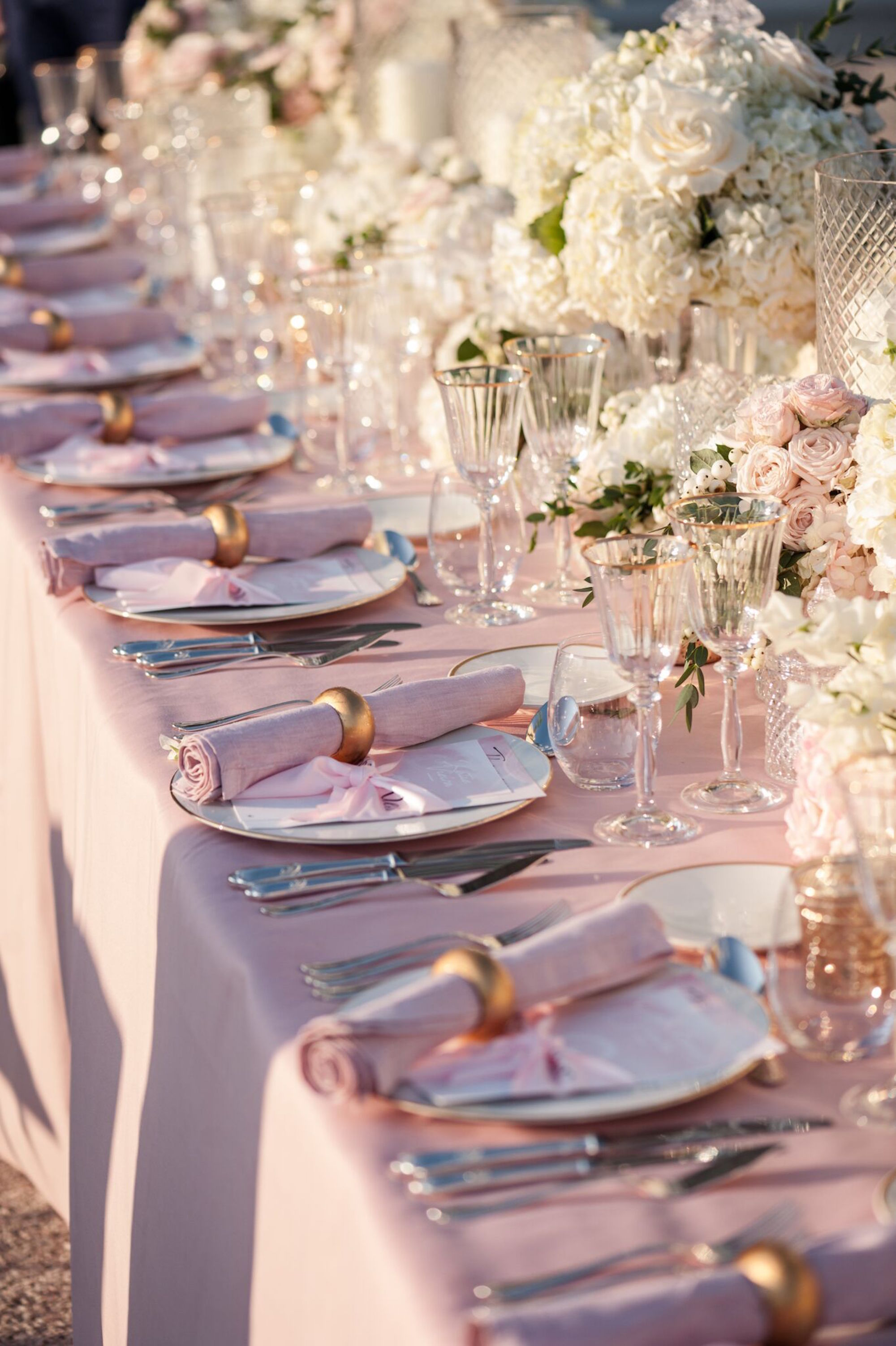 blush-wedding-tablescape