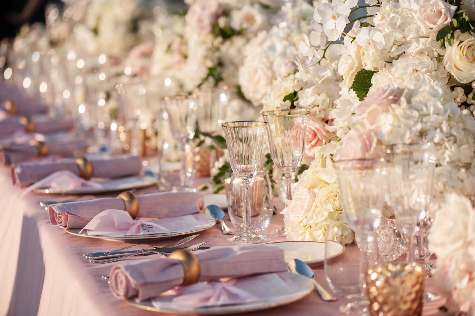 luxury-pink-gold-wedding-decor
