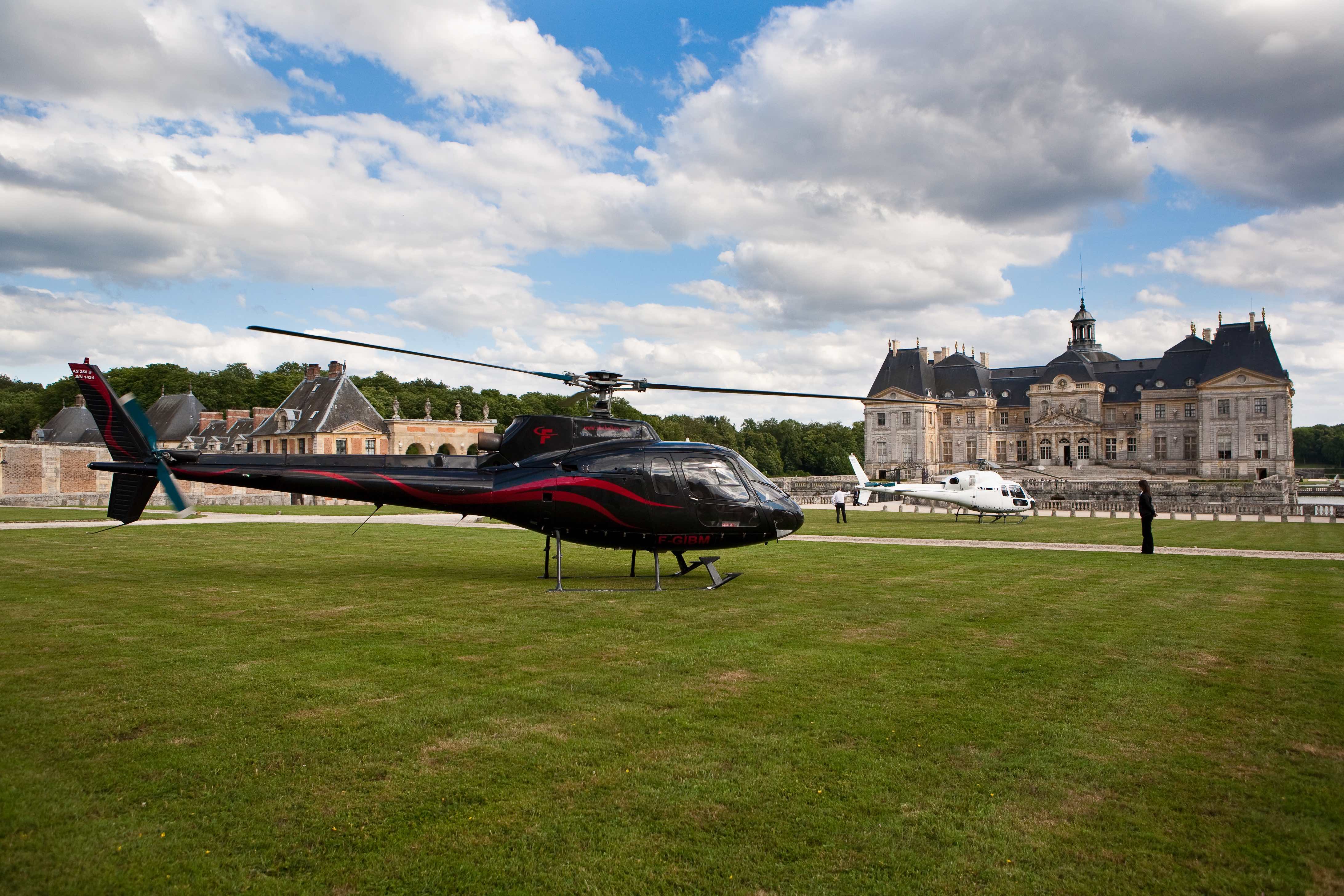 luxury-wedding-in-France-transportation