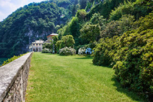 Lake Como wedding locations with a view like Villa Pliana