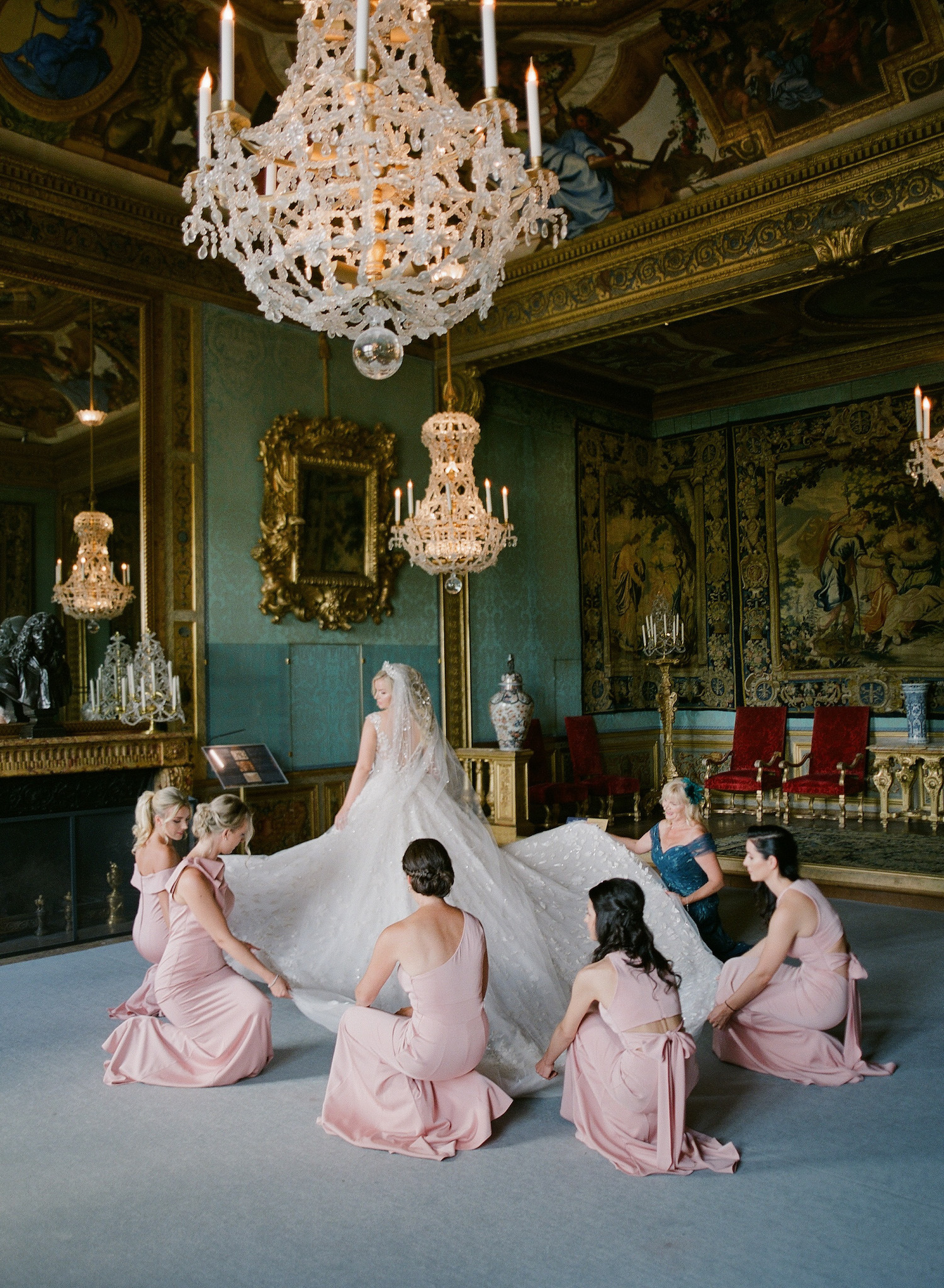 Château de Vaux-le-Vicomte wedding bride and bridesmaids