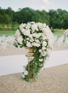 Château de Vaux-le-Vicomte wedding ceremony flower arrangement