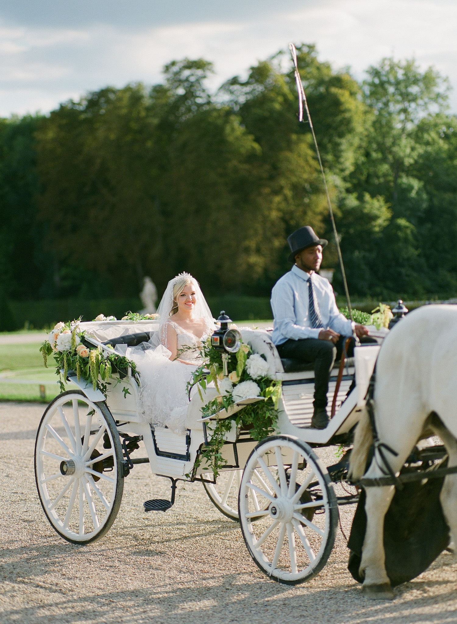 bridal arrival in horse and carriage