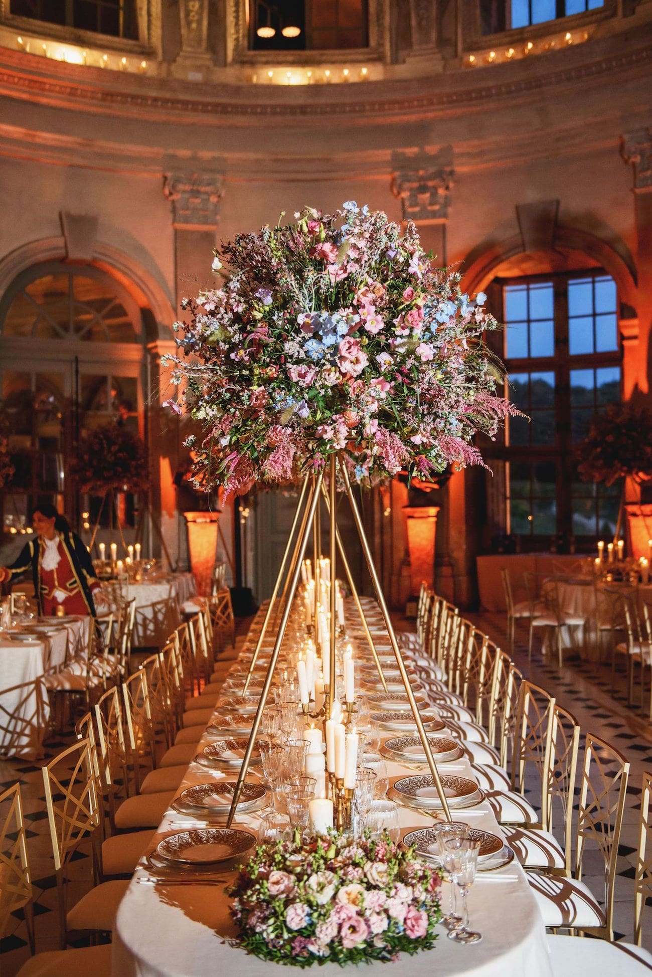 wedding at Chateau de Vaux-le-Vicomte table décor