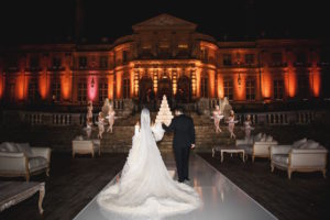 bride and groom wedding at Chateau de Vaux-le-Vicomte
